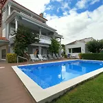 Apartmán Luxury 4 Bedrooms Pool In Marisol