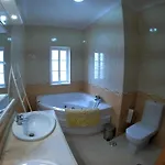 Luxury 4 Bedrooms Pool In Marisol Corroios
