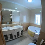 Luxury 4 Bedrooms Pool In Marisol Corroios