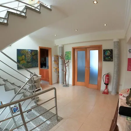 Apartamento Luxury House With 4 Bedrooms & Pool In Marisol
