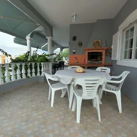 Luxury House With 4 Bedrooms & Pool In Marisol *