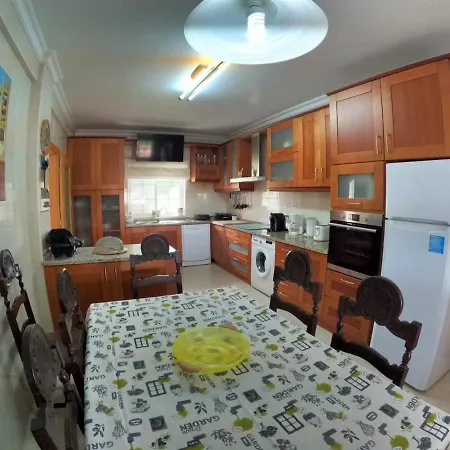 Luxury 4 Bedrooms Pool In Marisol Corroios