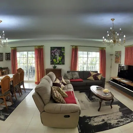 Luxury House With 4 Bedrooms & Pool In Marisol Apartamento