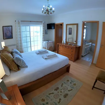 Luxury 4 Bedrooms Pool In Marisol Corroios