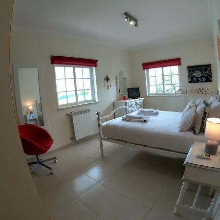 Luxury House With 4 Bedrooms & Pool In Marisol * Corroios